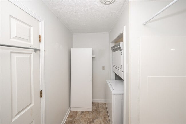 Building Photo - 92 Milk St