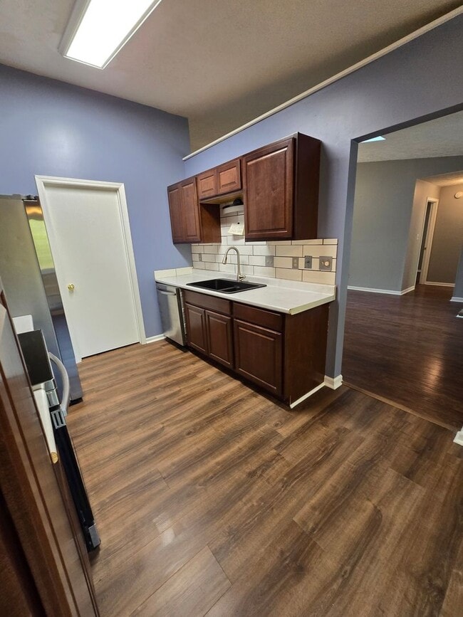 Building Photo - Three Bedroom Home Located in Pike Township near Georgetown and 52nd Street!!!