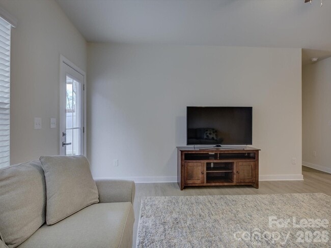 Building Photo - 6377 Ashton Pk Dr