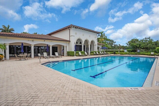 Building Photo - 18544 Ocean Mist Dr