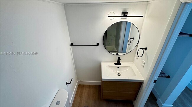 Building Photo - 5900 SW 127th Ave