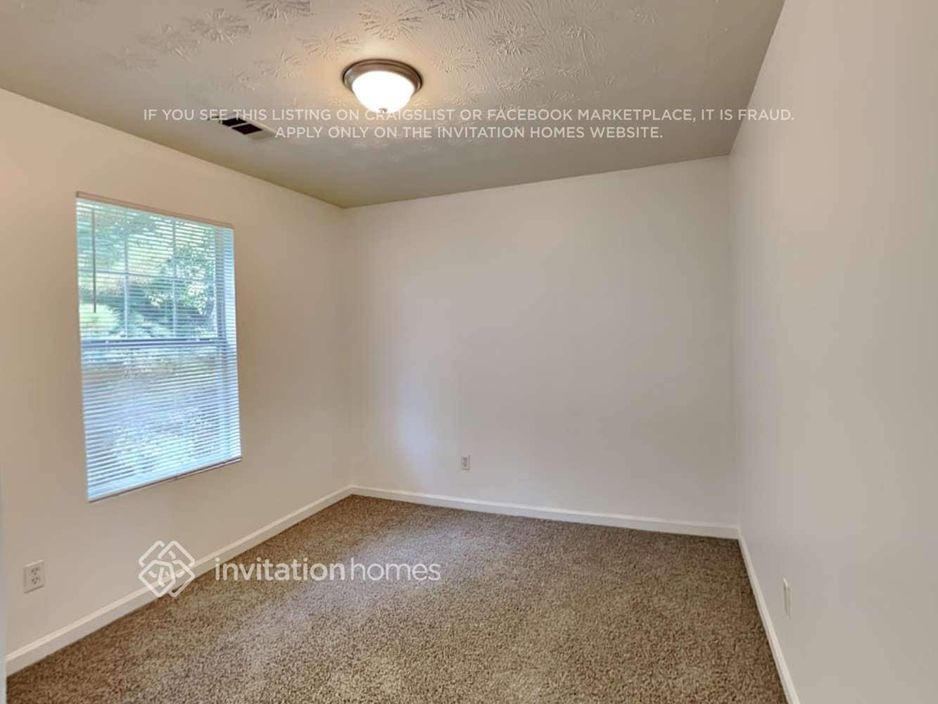 Building Photo - 385 Crestfield Cir