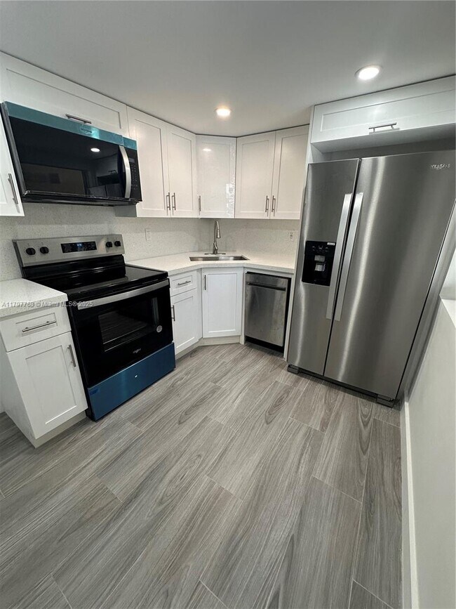 Building Photo - 7705 SW 86th St