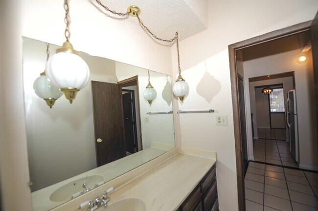 Building Photo - 384 S Ironton St