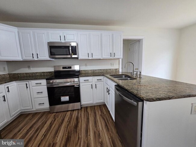 Building Photo - 271 Ashton Ct