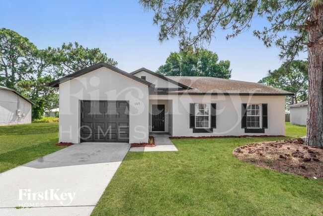 Primary Photo - 1225 Schumann Dr