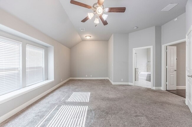 Building Photo - 1008 Snowbird Dr