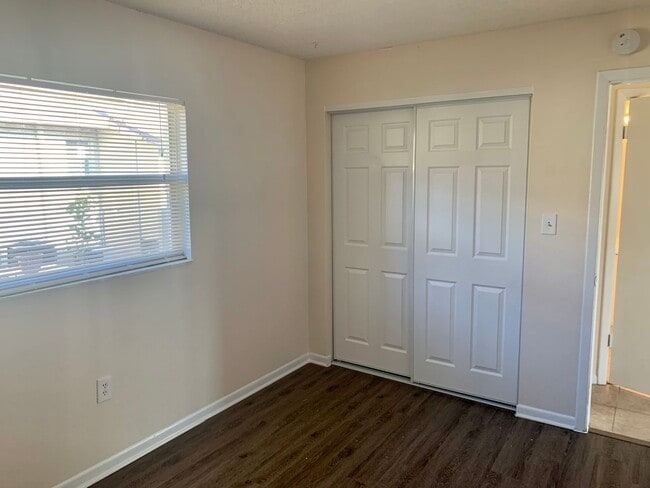 Building Photo - FANTASTIC LOCATION! 2 BEDROOM 1 BATH DUPLEX LOCATED IN PINELLAS PARK, FL.