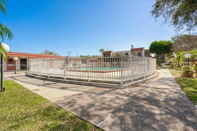 Building Photo - 8701 SW 141st St