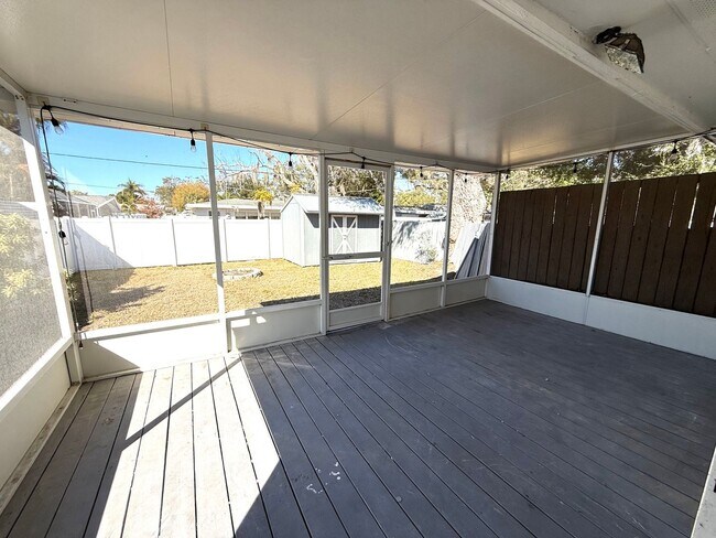 Building Photo - 3181 Hatton St