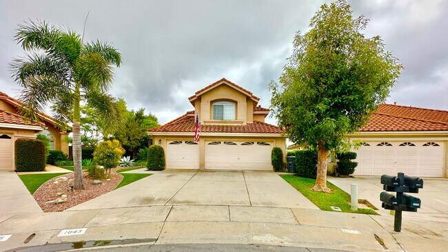Building Photo - Awesome Two-Story Home, Recently & Freshly Updated, just minutes to downtown Fallbrook!