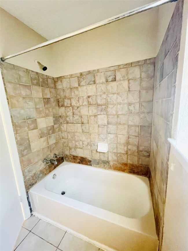 Building Photo - 19319 Lazy Valley Dr