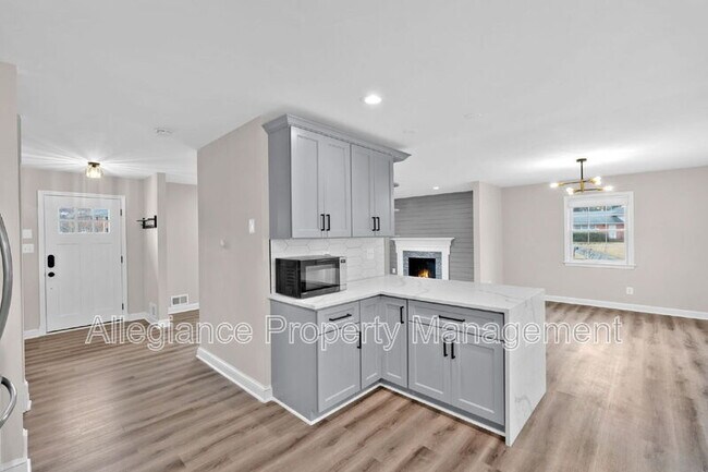 Building Photo - 2215 Lida Ct