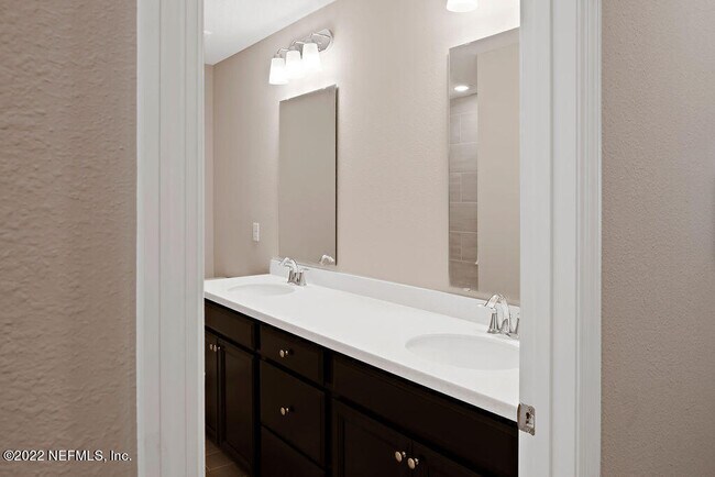 Building Photo - 12783 Josslyn Ln
