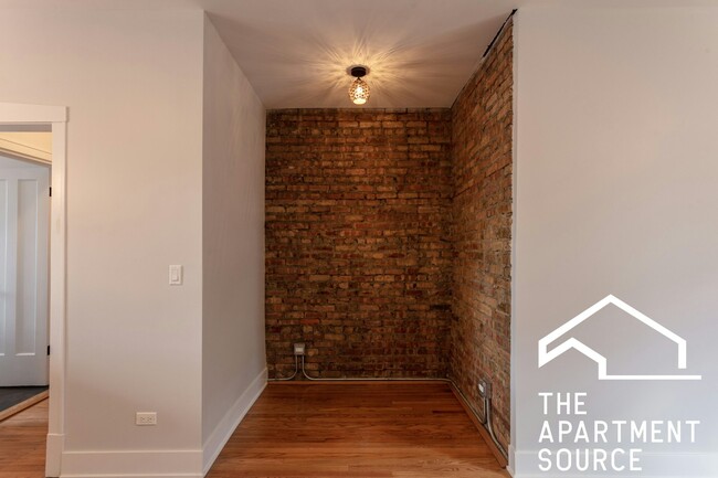 Building Photo - 4007 N Lowell Ave