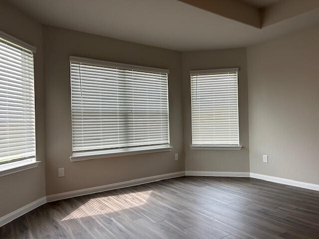 Building Photo - 946 Luke Darrell Dr