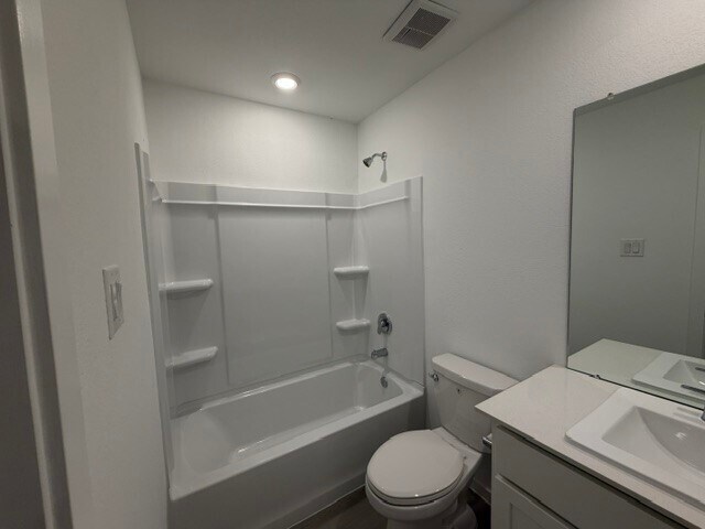 Building Photo - 3020 Huntersville Dr