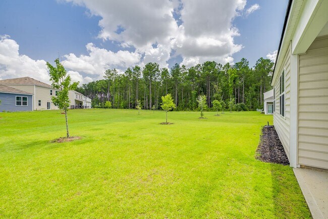 Building Photo - Stylish 4-Bed 2 Bath Ranch Home with Moder...