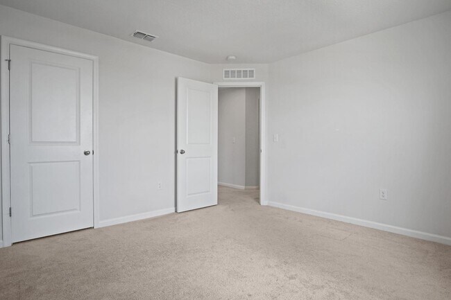 Building Photo - 137 Piave St