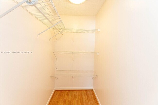 Building Photo - 3862 NE 171 St