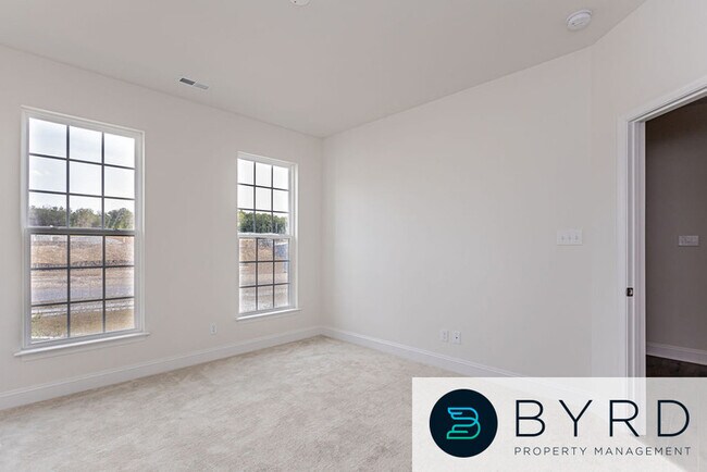 Building Photo - 15212 Dunton Ave