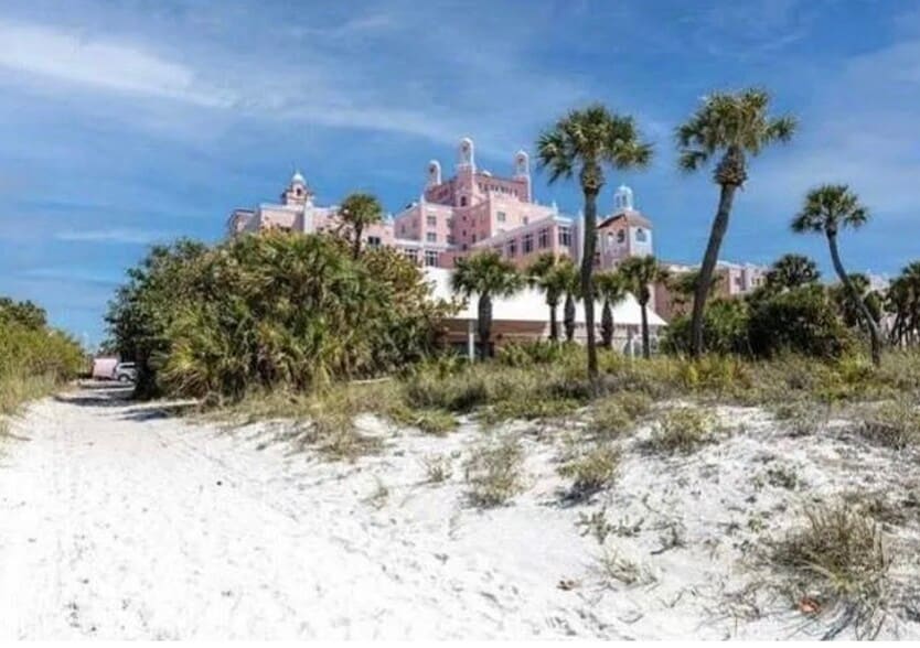 Perfect location - 3575 Gulf Blvd