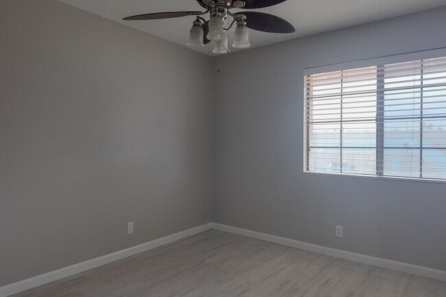 Building Photo - Modern Comfort with Pool & Spa in The Lakes – Solar Equipped Home