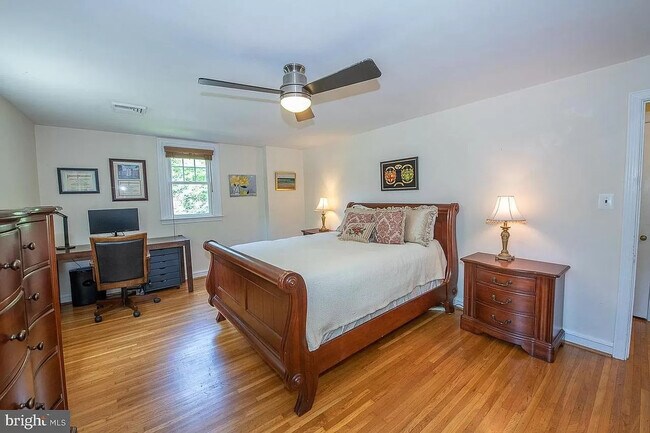 Building Photo - 412 Grange Rd