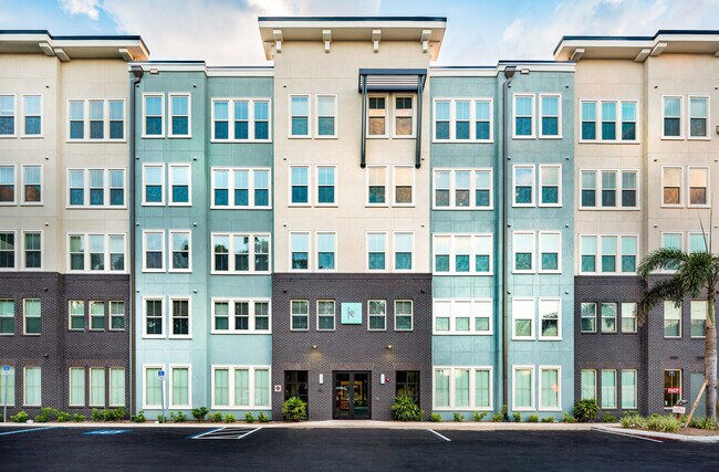 Building Photo - Novus Westshore