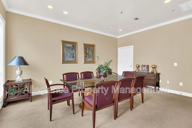 Building Photo - 4560 Strutfield Ln