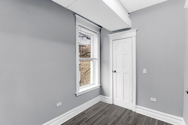 Building Photo - 5343 S Indiana Ave