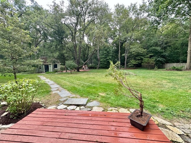 Building Photo - 4N355 Knoll Creek Dr