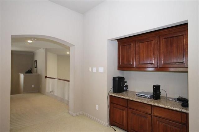Building Photo - 9128 Oleander Way