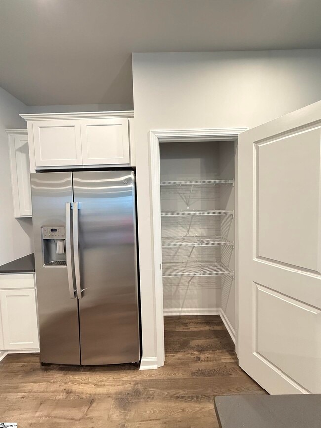 Building Photo - 139 Gervais Cir