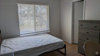 Building Photo - Countryside Unit 3-304