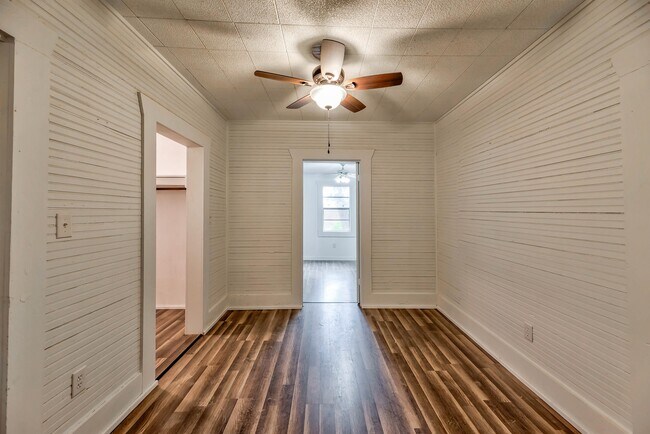 Building Photo - 543 FM 1013