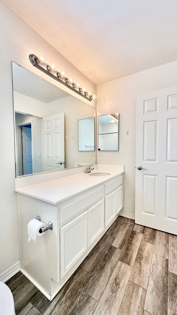 Building Photo - Wonderful & Updated Two-Story in the Quiet and Peaceful Wanis View Estates Community of Oceanside!