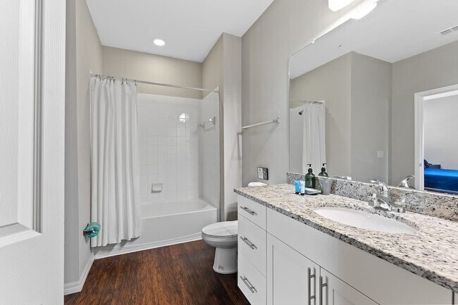 Building Photo - 3211 Oyster Ln