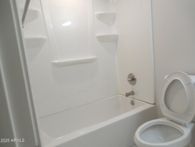 Building Photo - 4712 E Broadway Rd