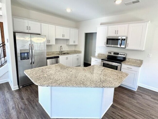 Building Photo - Now Leasing a 4-Bedroom 2.5 Bath In Olive ...