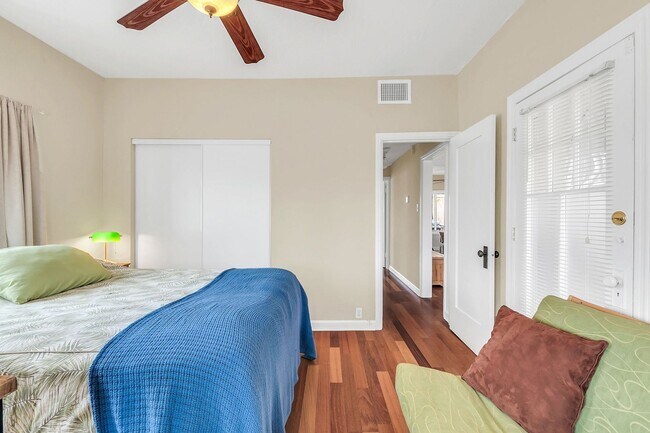 Building Photo - Timeless Historic Santa-Fe Style Home in F...