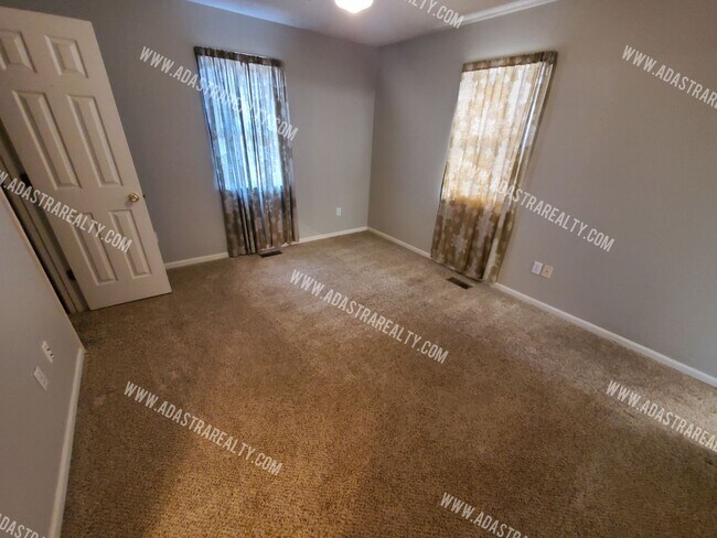 Building Photo - 11425 W 61st St