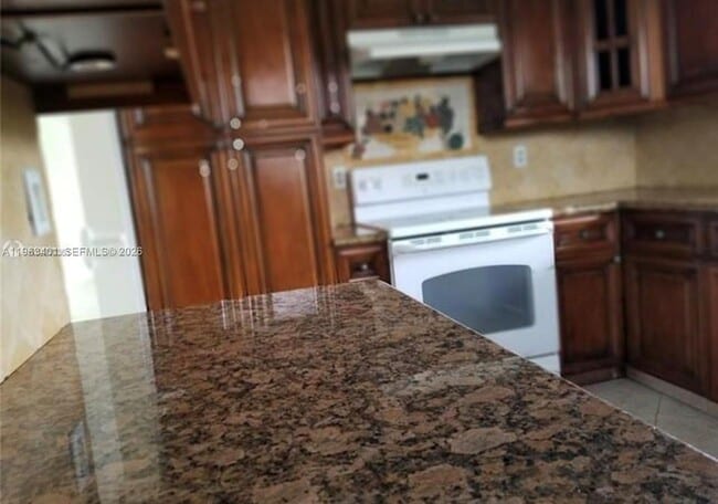 Building Photo - 309 Lakeview Dr