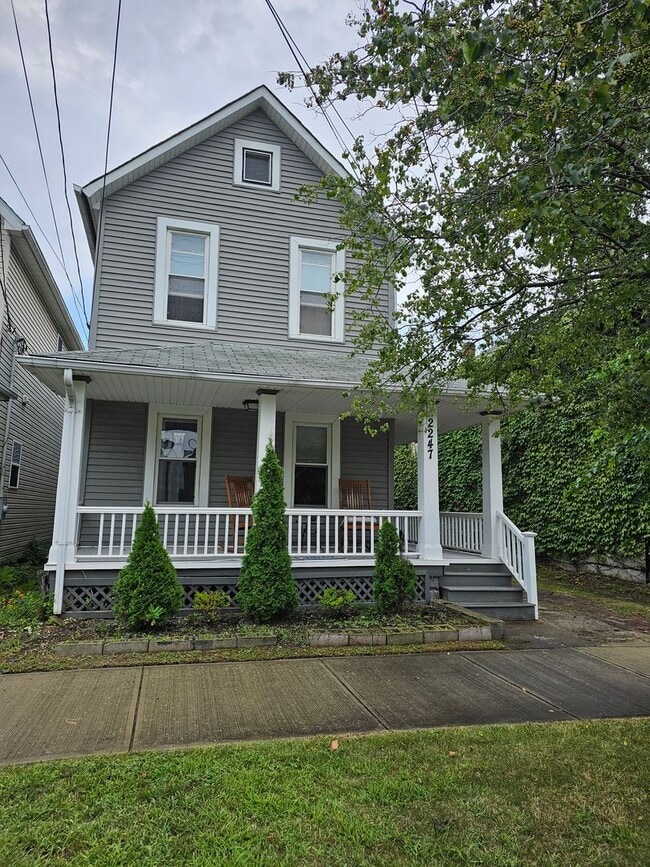 Building Photo - 20th,W.2247