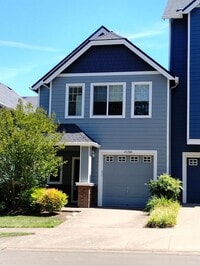 Building Photo - Charming Sherwood End Unit Available NOW S...
