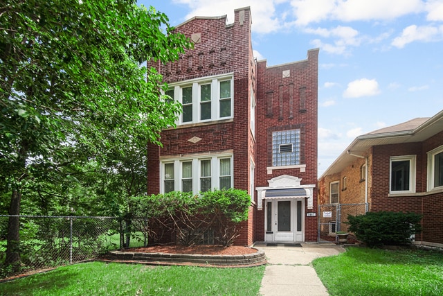 Building Photo - 1007 S Austin Blvd