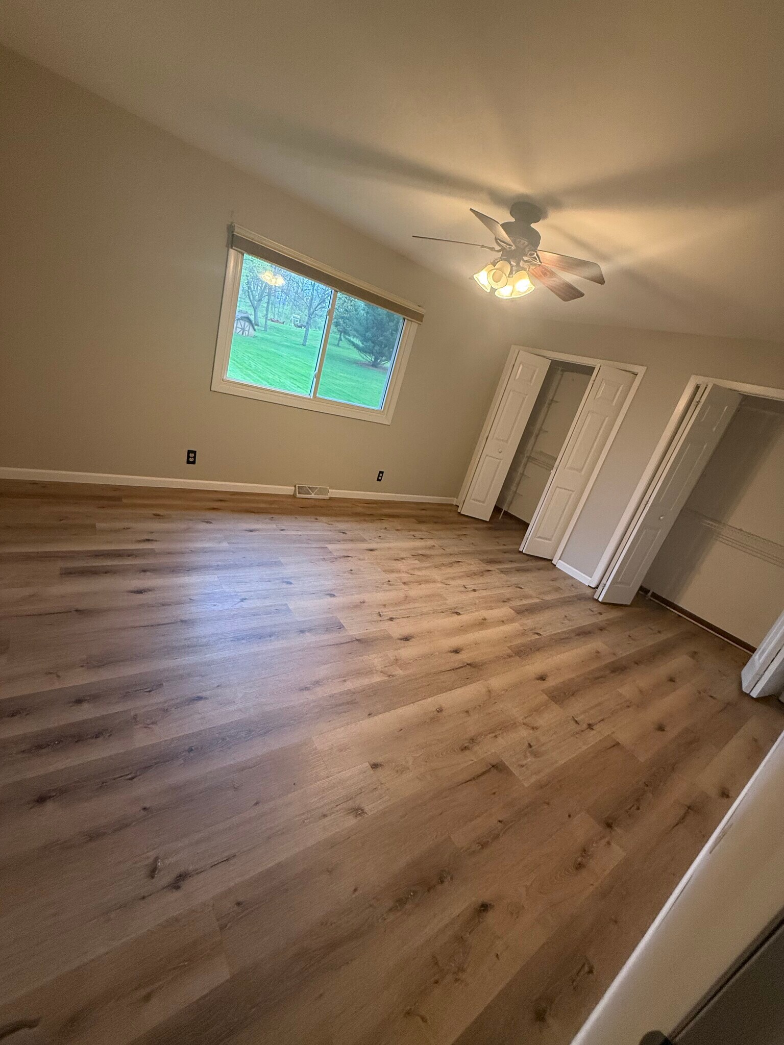 Building Photo - 5N087 Mary Ct