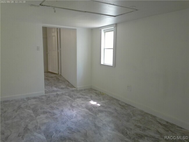 Building Photo - 10578 E Pintail Dr