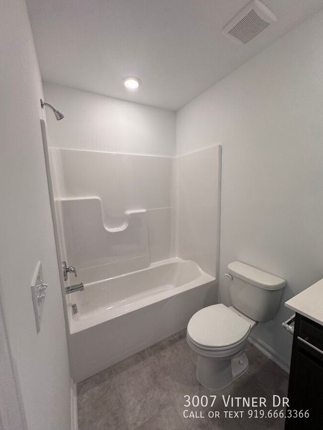 Building Photo - 3007 Vitner Dr