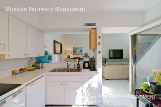 Building Photo - 223 Orange St